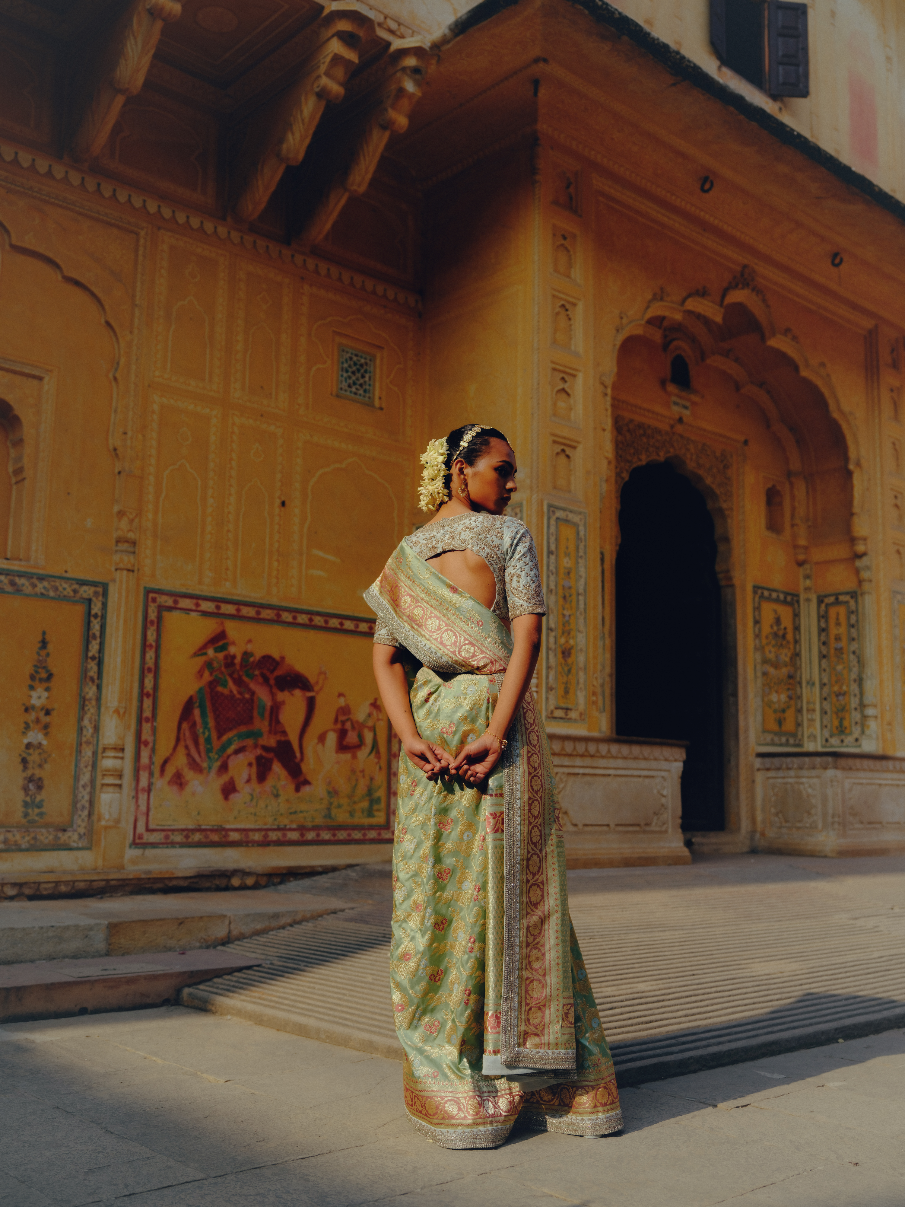 TILOTTAMA HANDWOVEN BANARASI SAREE SET