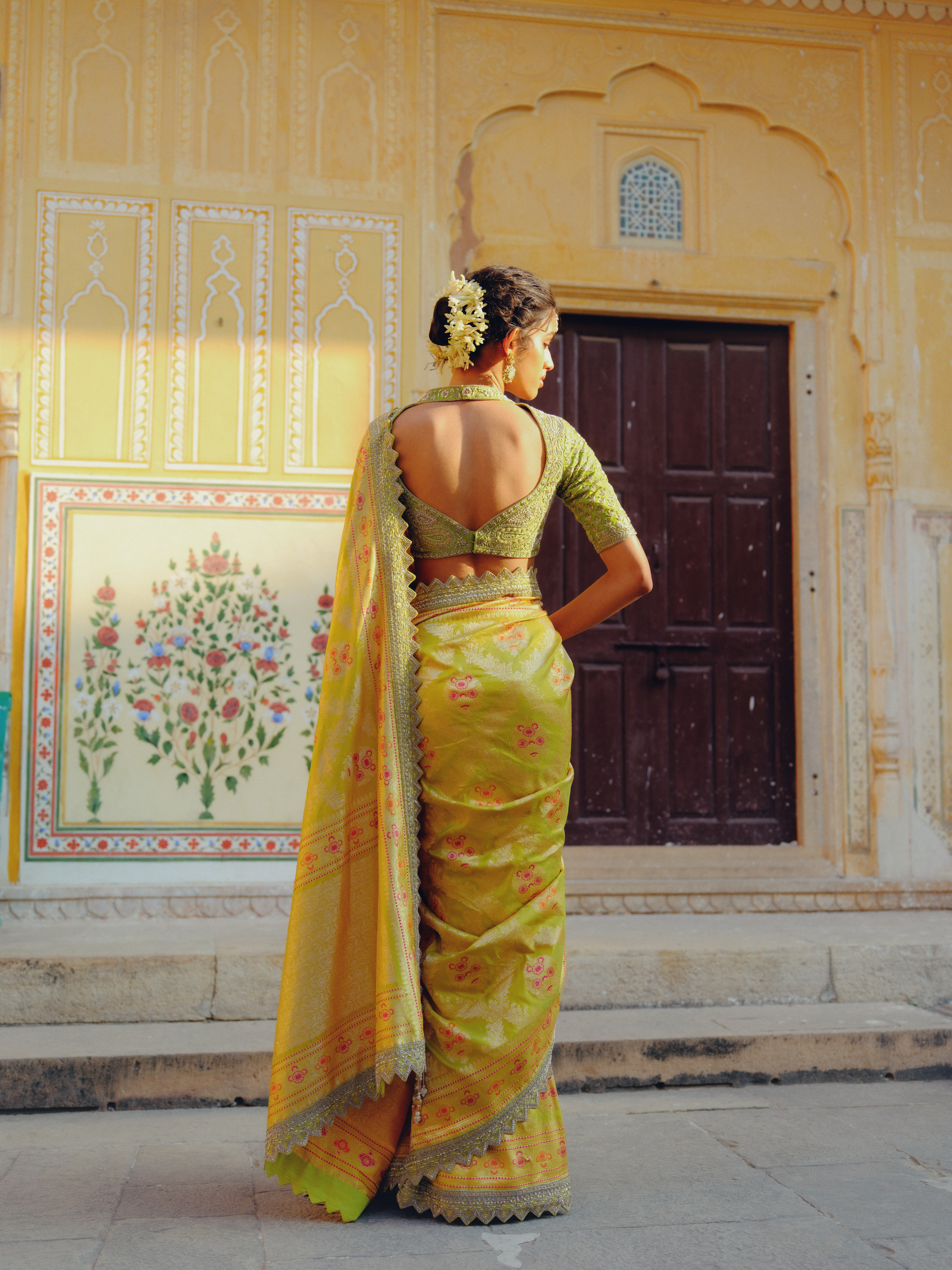 AROHI HANDWOVEN BANARASI SAREE SET