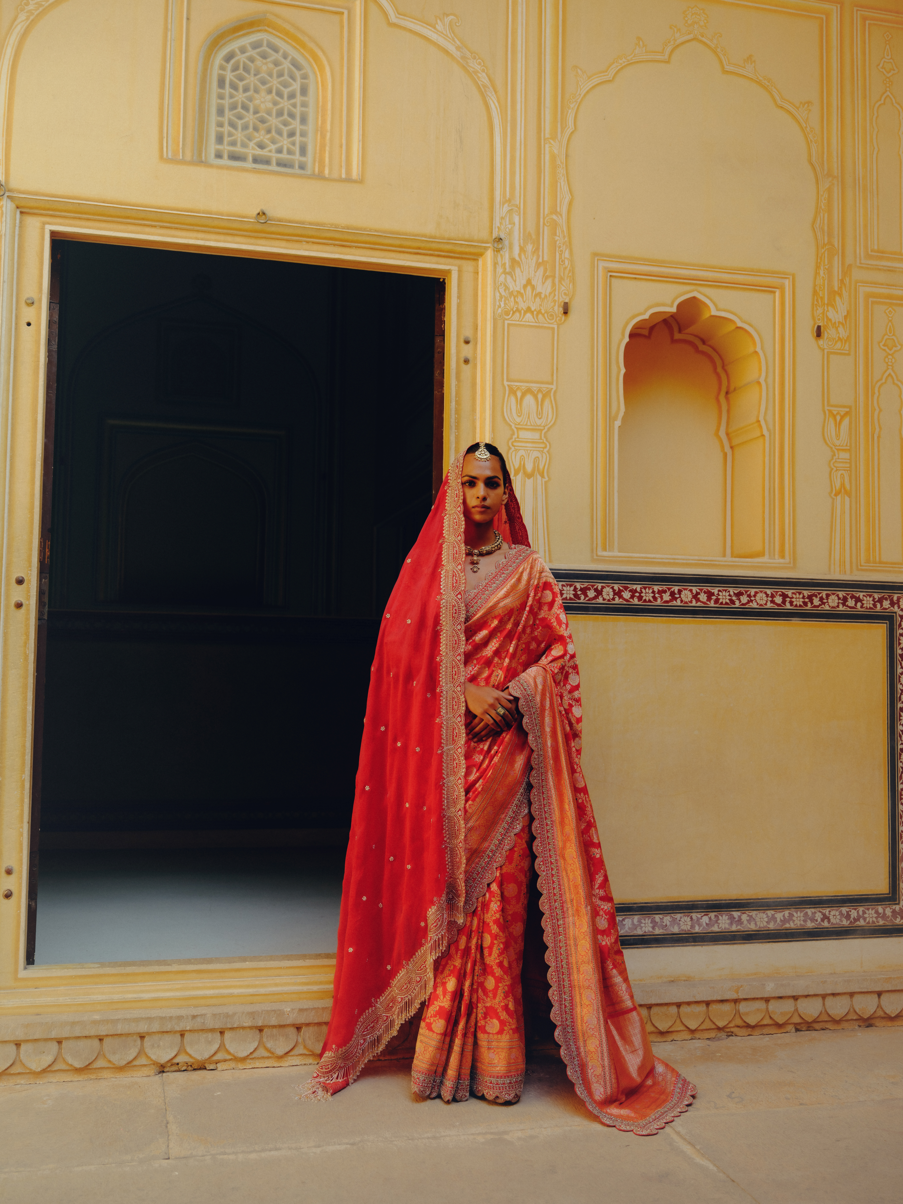 SINDOOR HANDWOVEN BANARASI SAREE SET