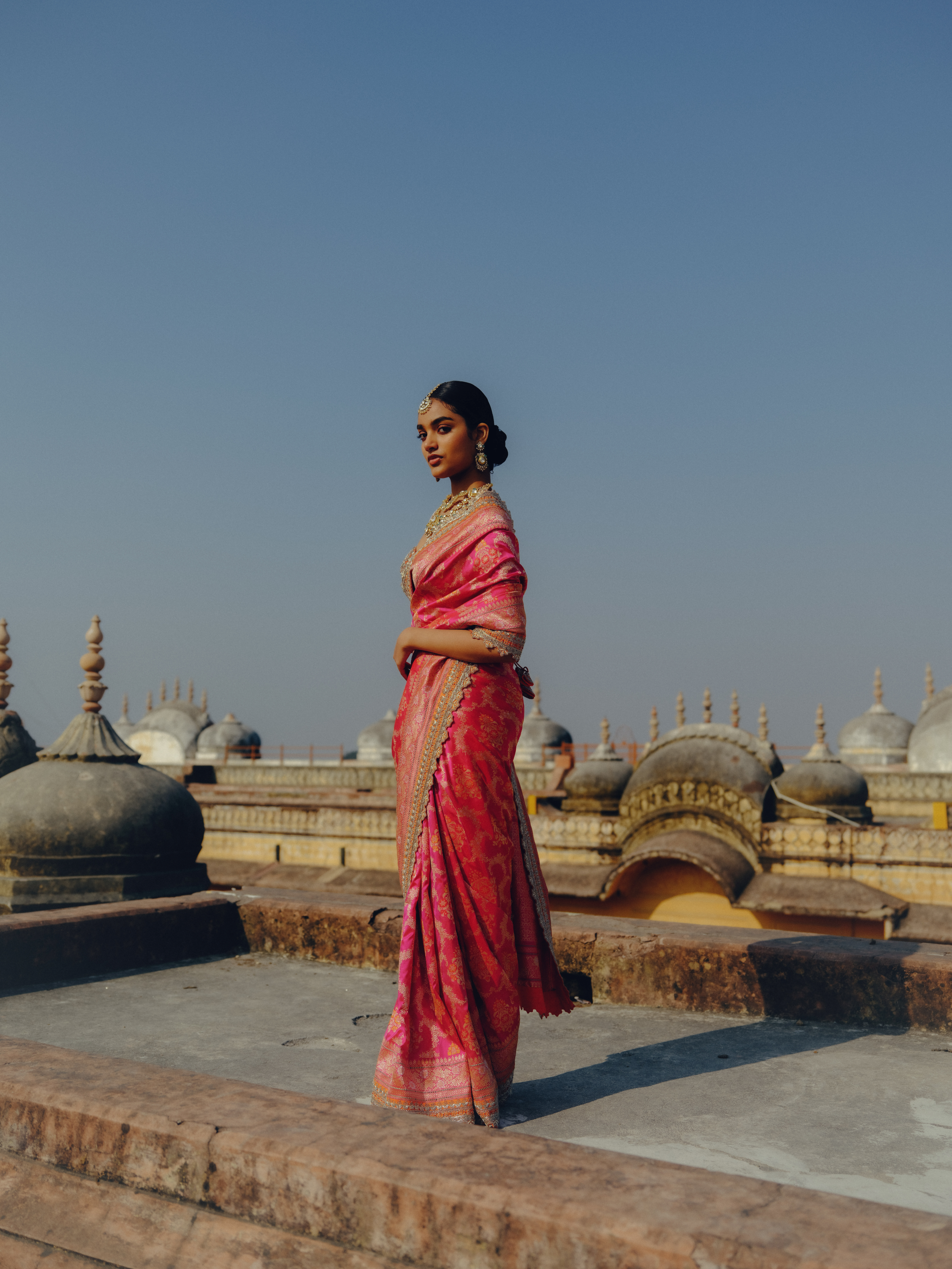 ELAKSHI HANDWOVEN BANARASI SAREE SET