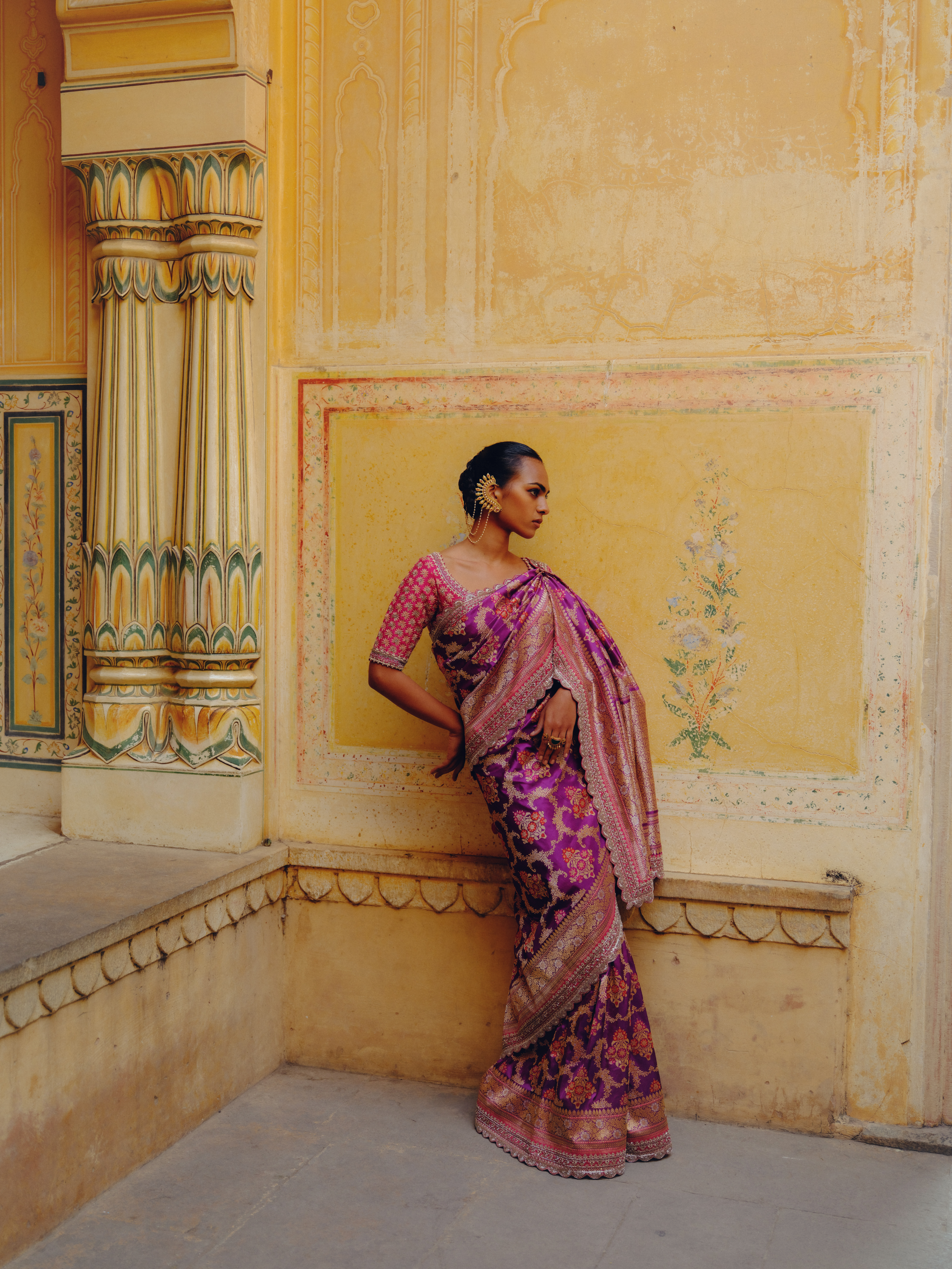 ELAKSHI HANDWOVEN BANARASI SAREE SET