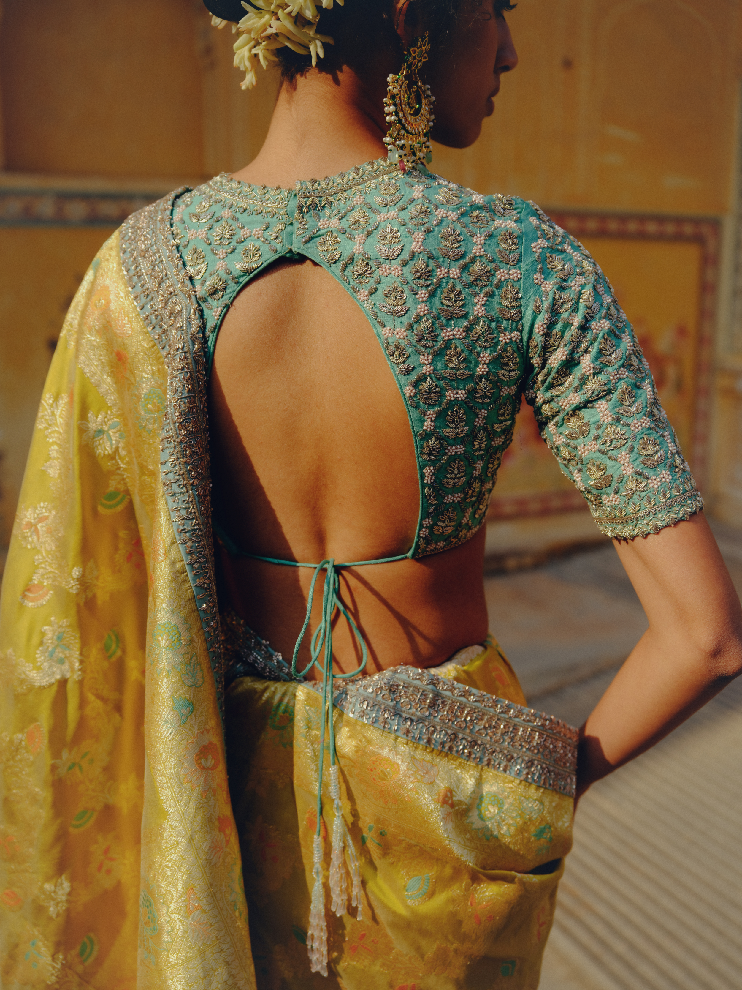DEVIKA HANDWOVEN BANARASI SAREE SET