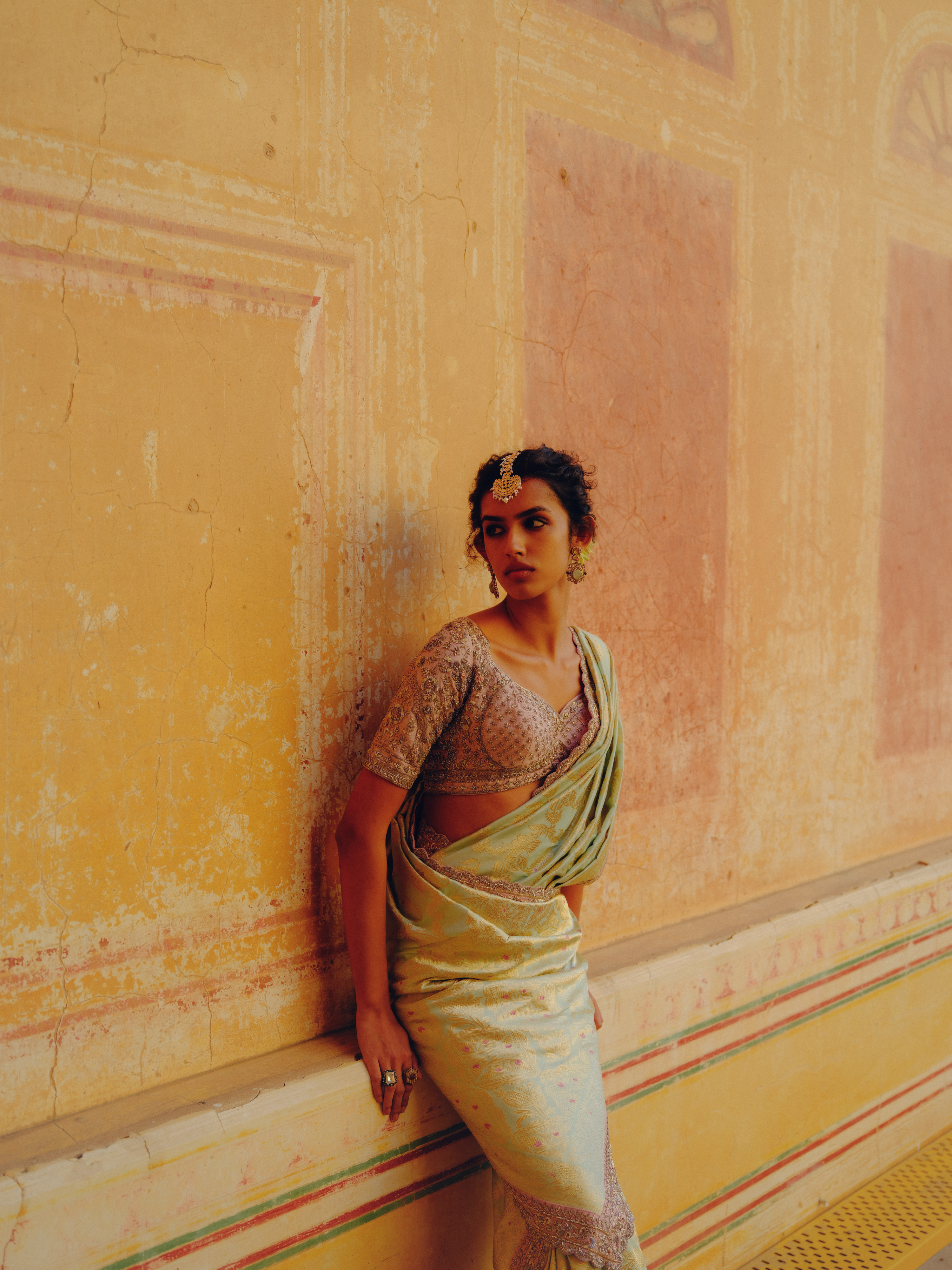 GANGA HANDWOVEN BANARASI SAREE SET