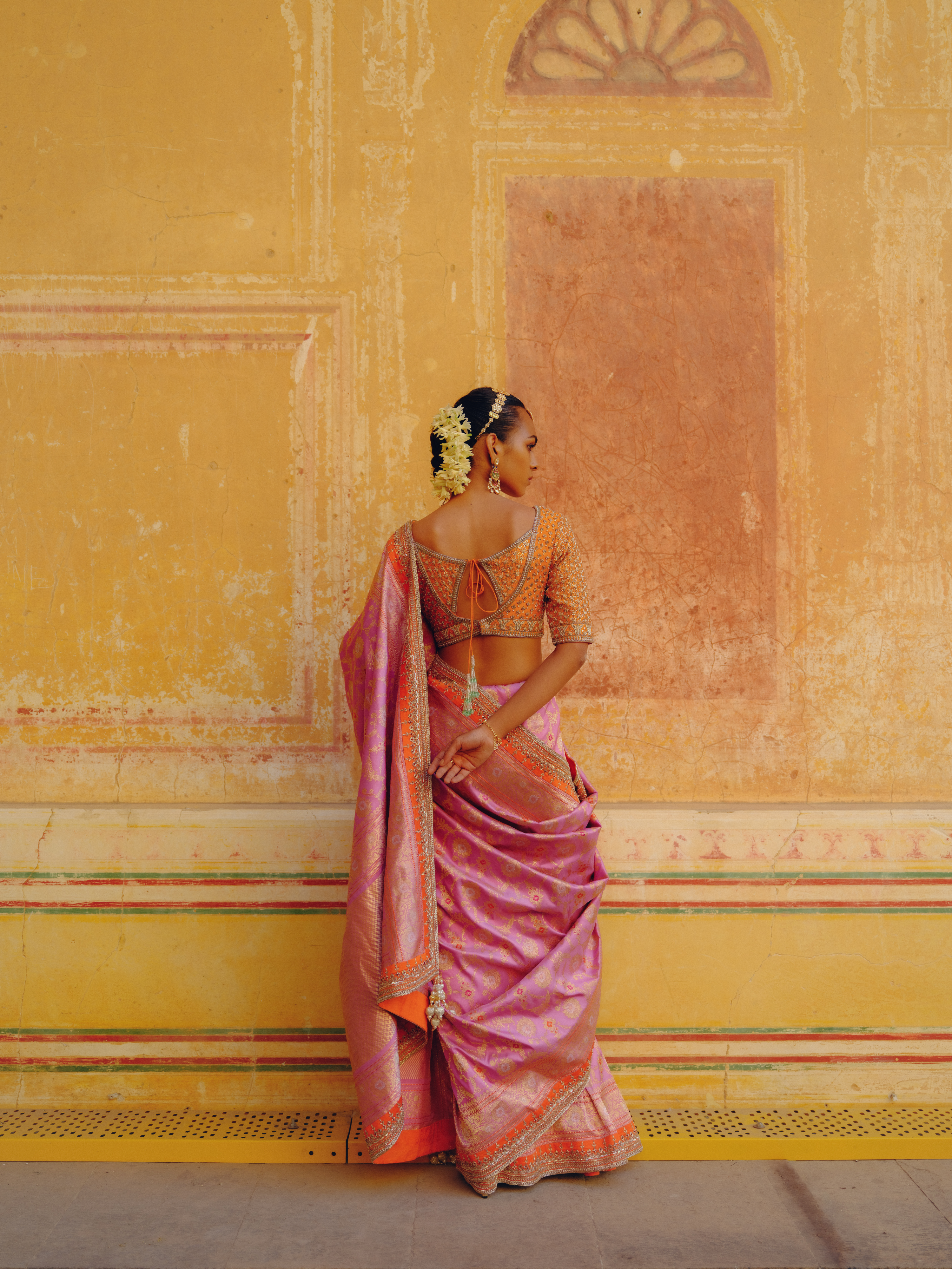 TAVISHA HANDWOVEN BANARASI SAREE SET