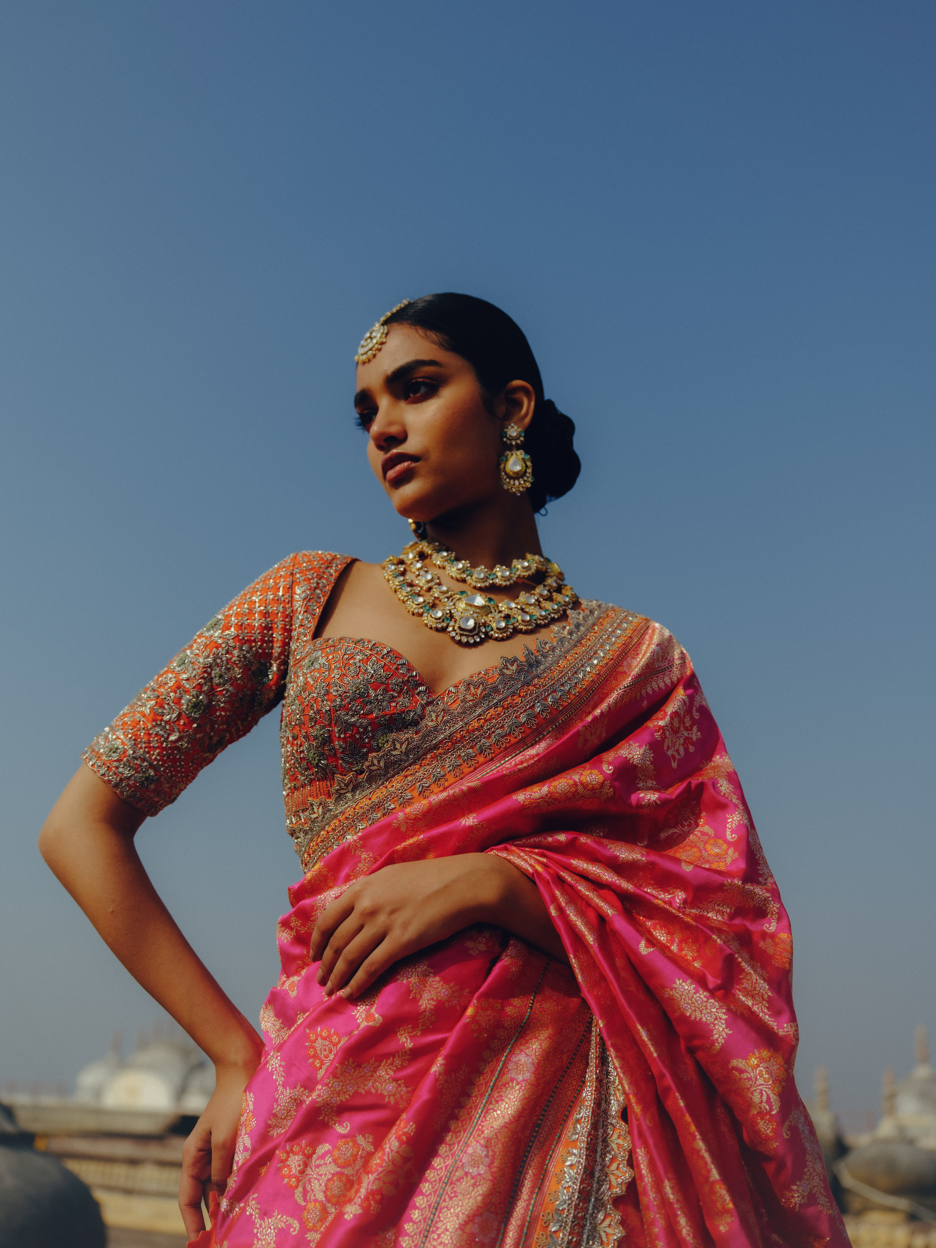 ELAKSHI HANDWOVEN BANARASI SAREE SET