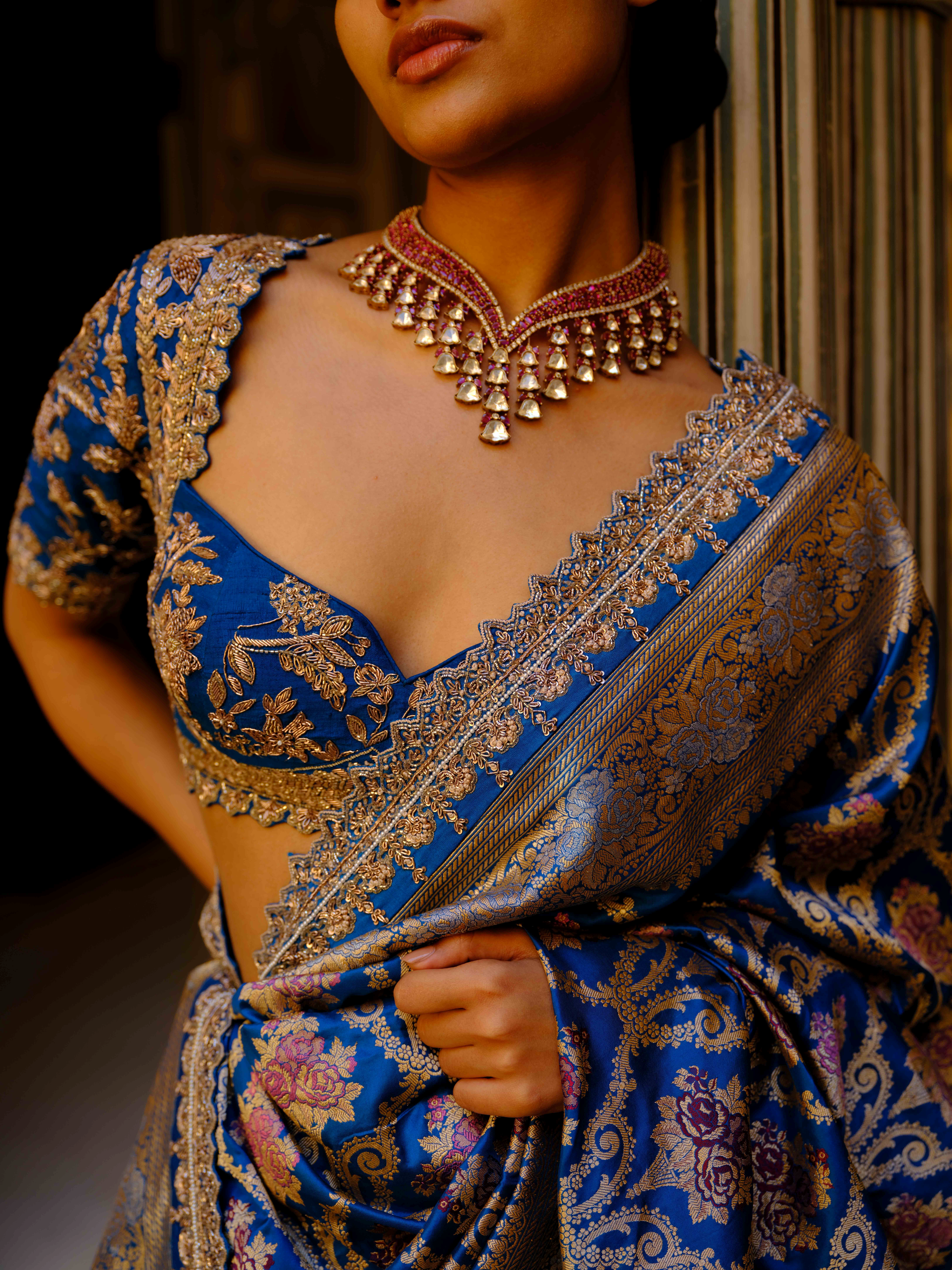 URVASHI HANDWOVEN BANARASI SAREE SET