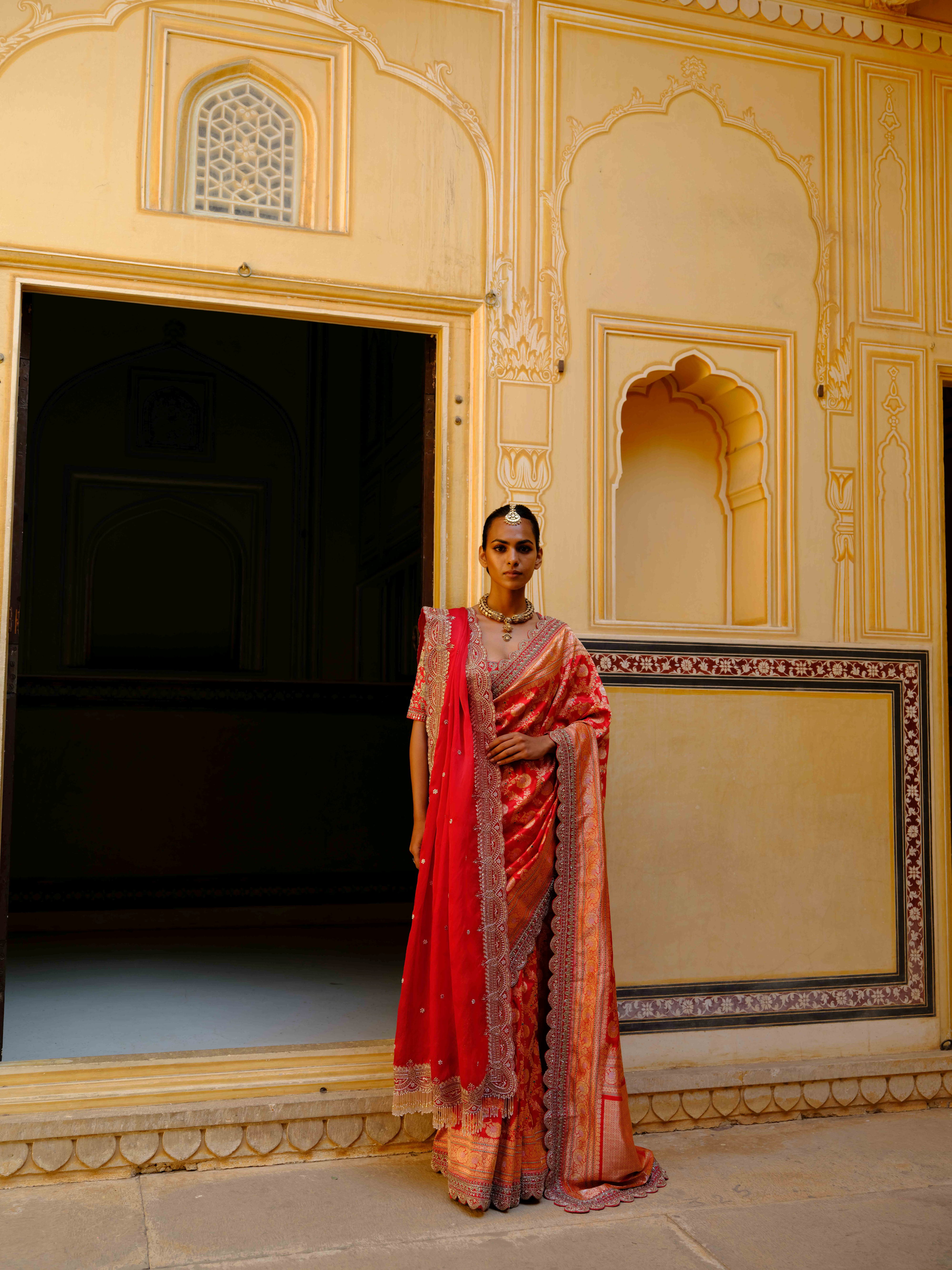 SINDOOR HANDWOVEN BANARASI SAREE SET