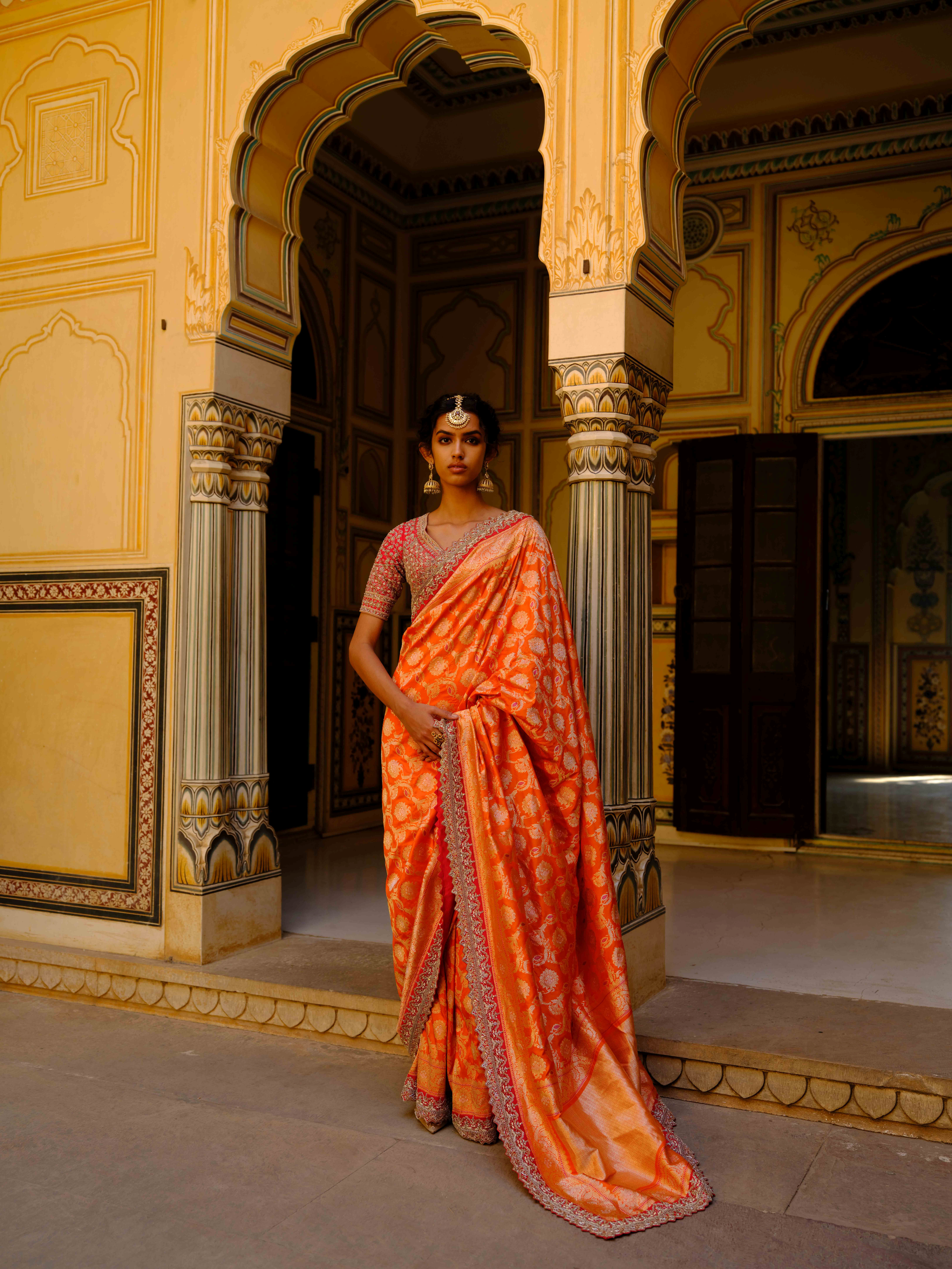 RAMBHA HANDWOVEN BENARASI SAREE SET