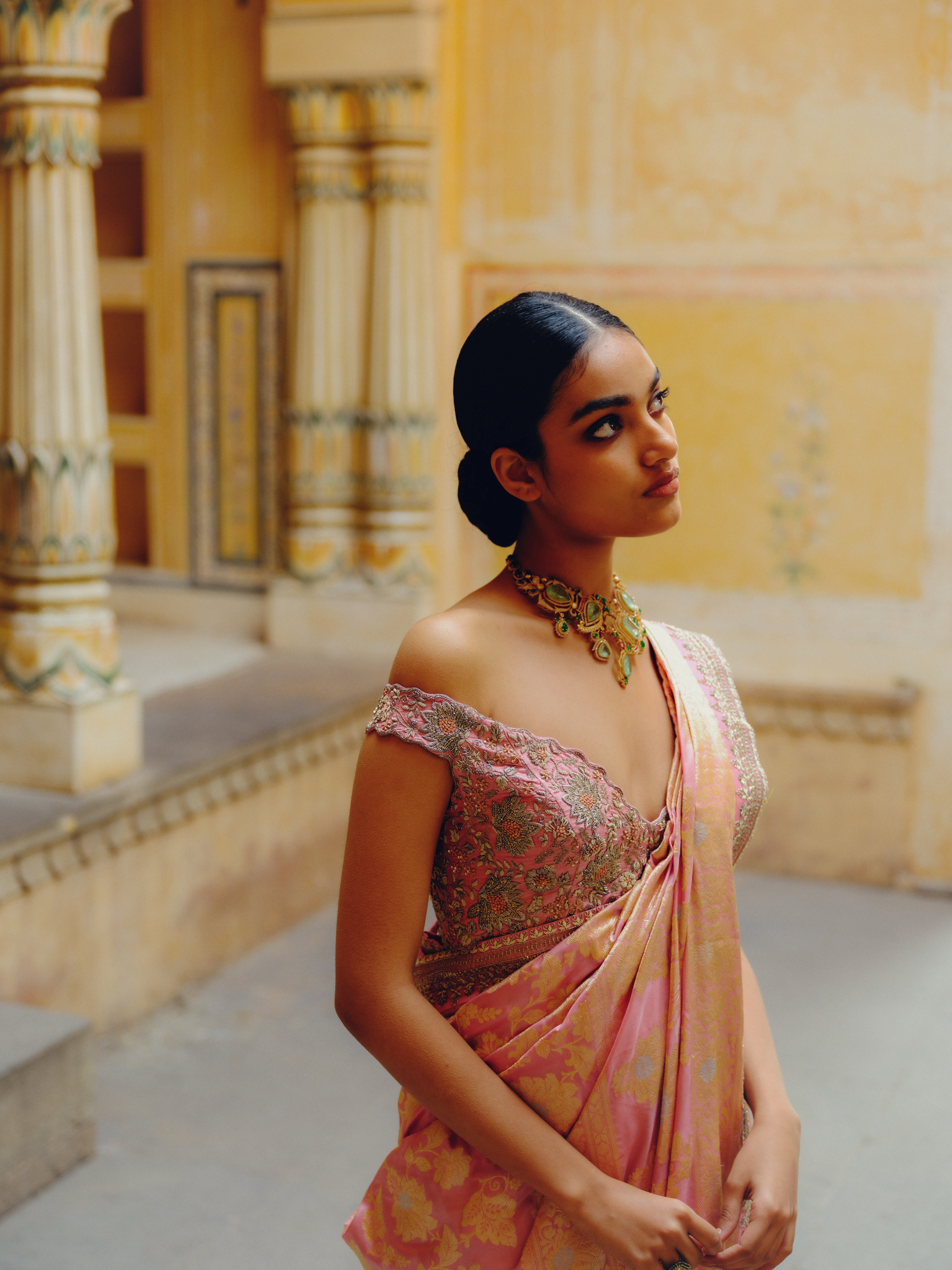 YUVIKA HANDWOVEN BANARASI SAREE SET